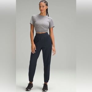 Lululemon License to Train High-Rise Pant in True Navy